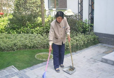 小區保潔服務(wù)